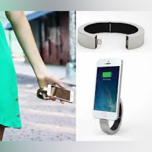 Mark & Graham Silver Hinged charging bracelet S - Picture 2 of 8